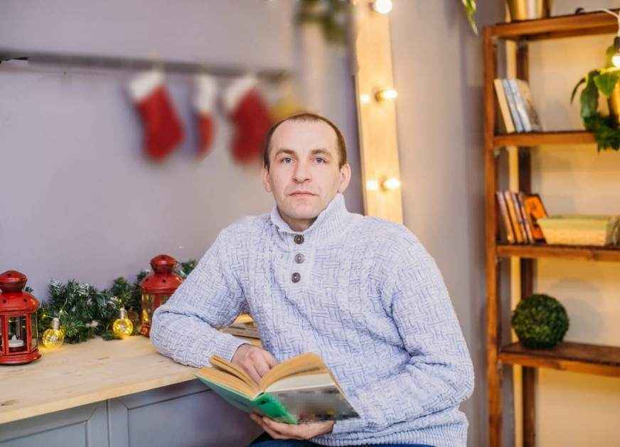 Михаил Тихонов